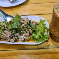 เมนูของร้าน แซ่บระเบียง รพ.พระมงกุฏ