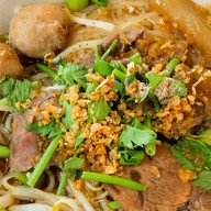 ก๋วยเตี๋ยววัดดงมูลเหล็กบ้านโป่ง