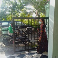 หน้าร้าน บ้าบิ่น หนานุ่ม /นครศรี กะทู้ ภูเก็ต