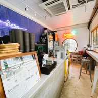 A.ดิเรก Cafe & Bar