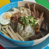 เมนู ลภัส ก๋วยจั๊บญวน อุบล สาขา 1