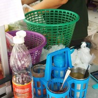 บรรยากาศ ก๋วยเตี๋ยวเนื้อ หัวน้ำวน ปากน้ำ สมุทรปราการ