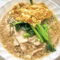 บ.เบนซ์ ราดหน้ายอดผัก สุกี้ - สี่พระยา 🍜🌾 บางรัก