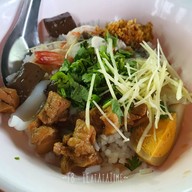 เมนูของร้าน ข้าวต้มข้าวแห้งเจ้าเก่าหน้าไปรษณีย์
