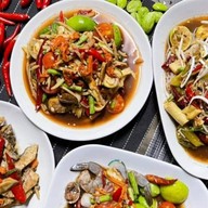 คนละยำ ตำแซ่บ ณ บ้านติดต่อ ต้นตำหรับ