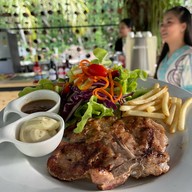 Intuch de’ cafe อินทัช ดิ' คาเฟ่