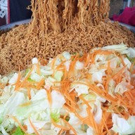 ยากิโซบะ ข้างปิยะ