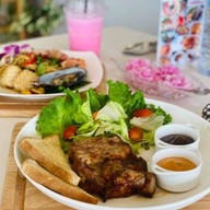 Comfy Corner In Town