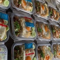 ใบบุญ the little cafe อ่างทอง