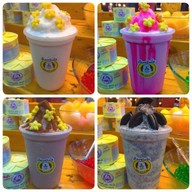 ฝรั่งฉ่ำบ๊วย-ร้านเดียวกันกับถนนคนเดิน ร้านเดียวกันกับถนนคนเดิน