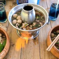 กินเส้นก๋วยเตี๋ยวเรือหม้อดิน ซิตี้พาร์คบางพลี