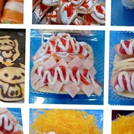 ขนมเบื้องร้านการ์ตูนในตลาดเทศบาล