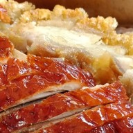 มาลีเป็ดย่าง-หมูกรอบ หน้าโรงแก้ว