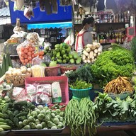 ร้านชนะผักสด