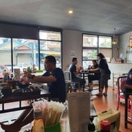 หาดใหญ่ติ่มซำ ณ ศรีราชา & ก๋วยเตี๋ยวเรือทองแท้ ศรีราชา