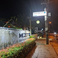 หน้าร้าน Mezetto