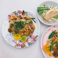 เมนูของร้าน ป้าฉลวยผัดไทย