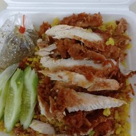 ฮานีฟข้าวหมกไก่ มันไก่ คลุกกะปิ ซุปเนื้อ ราษฎร์อุทิศ22/1