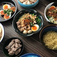 โกดอนก๋วยเตี๋ยวหมูต้มยำ(สูตรไม่ต้องปรุง)