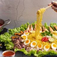 ก๋วยเตี๋ยวต้มยำไข่หวานประตูสวนดอกเชียงใหม่