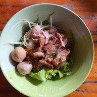 เมนูของร้าน ก๋วยเตี๋ยวเจ้เรียม ติดวัดบางลี่