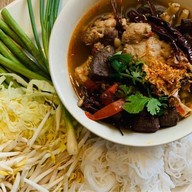 ตุ้ยนุ้ยแซ่บเว่อร์