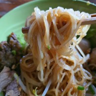 เมนูของร้าน ก๋วยเตี๋ยวเจ้เรียม ติดวัดบางลี่