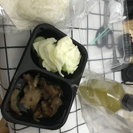 เมนูของร้าน ออนชอน หมูปลาร้า ยำ ส้มตำ อาหารตามสั่ง ราชดำเนิน ราชดำเนิน