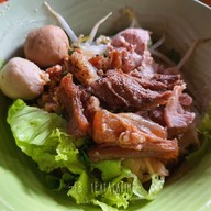 เมนูของร้าน ก๋วยเตี๋ยวเจ้เรียม ติดวัดบางลี่