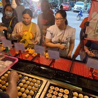 ทาโกะยากิ by ดาวนี่@สามโคก (หน้าเซเว่น)