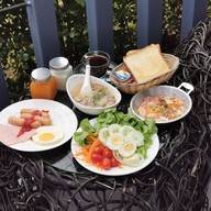 เมนูของร้าน Ashcarya Boutique Resort Suanpheung Suan Phueng