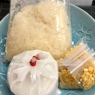 ข้าวเหนียวมะม่วงแม่พิกุลพัทยา