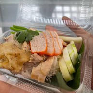 ทิชา หรอยรึงรัง ( ข้าวมัน อาหารตามสั่ง  )