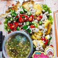 เมนูของร้าน ครัวแม่ฉะม๊อย สาขา 2 อินดี้กัลปพฤกษ์