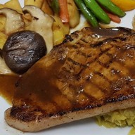 Le Neuf Bistro _ เลอเนอฟ บิสโตร (เจ้าเก่า) สุขุมวิท 58