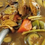 ครัวเมืองพัทลุง ข้าวแกงใต้รสเด็ด  (เส้นนาพร้าว- เจปาร์ค)