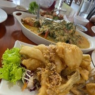 เมนูของร้าน ถ้ำไทรซีฟู้ด ปราณบุรี