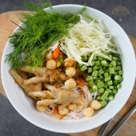 จรีภรณ์ขนมจีน