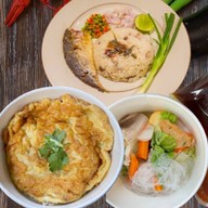 Hom'm  หอม'ม ข้าวน้ำพริก/ไข่เจียว/ชาบูเสียบไม้