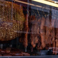 บรรยากาศ คมกะปู บะหมี่เกี๊ยวระยอง