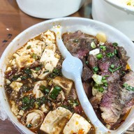 ร้านหล่อเหลา ทองหล่อ11