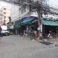 หน้าร้าน ข้าวมันไก่ ตี๋น้อยไก่ตอน