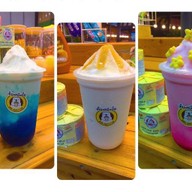 ฝรั่งฉ่ำบ๊วย-ร้านเดียวกันกับถนนคนเดิน ร้านเดียวกันกับถนนคนเดิน
