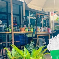 JibCoffeebar ข้างๆร้านตัดผม Bombarber