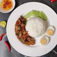 ร้านเค้กสีแดง By Ananta bakery เอื้ออาทรตึก48
