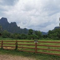 บรรยากาศ The Elephant Camp เขาสก