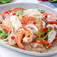 กะเพราคุณย่า