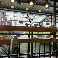 บรรยากาศ ก๋วยเตี๋ยวแชมป์ท่ารั้ว&คาเฟ่