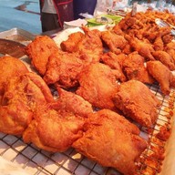 ไก่ทอดเจ๊มล (ตลาดศรีบุญยืน)