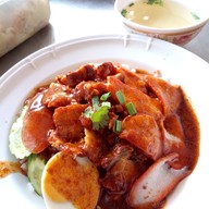 ชายสี่ บะหมี่เกี๊ยว ชายสี่บะหมี่เกี๊ยว (ลุงแหลม)